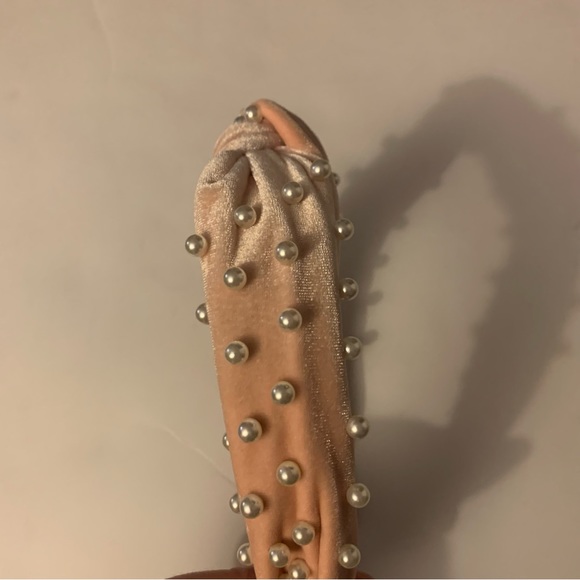 5 for 20 Nordstrom light pink velour pearl studded top knot headband - Picture 3 of 5